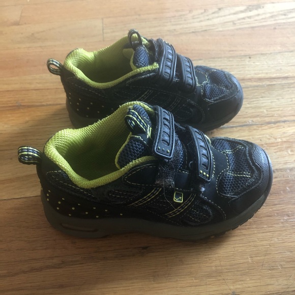 TWO pair of toddler boys size 10 shoes - Picture 2 of 5